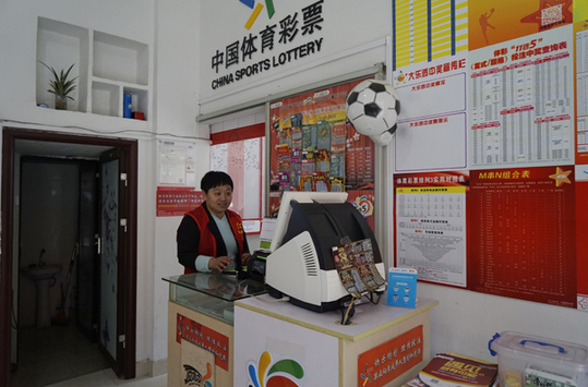 菲利普斯和许多英超球队联系在一起，包括利物浦和纽卡，而talkSPORT的消息表示，曼联考虑在冬窗租借引进菲利普斯，他已经不在瓜迪奥拉的计划之中。